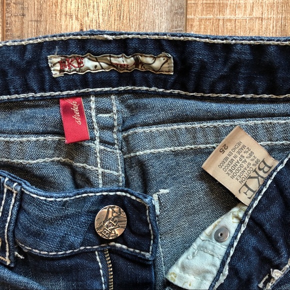 BKE Stella Flare Crop Jean Pants - Picture 3 of 3